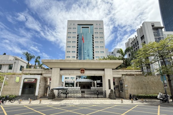 股查查 深圳一团伙被诉诈骗7人2903万余元，有受害人因无力偿还获刑｜封面深镜